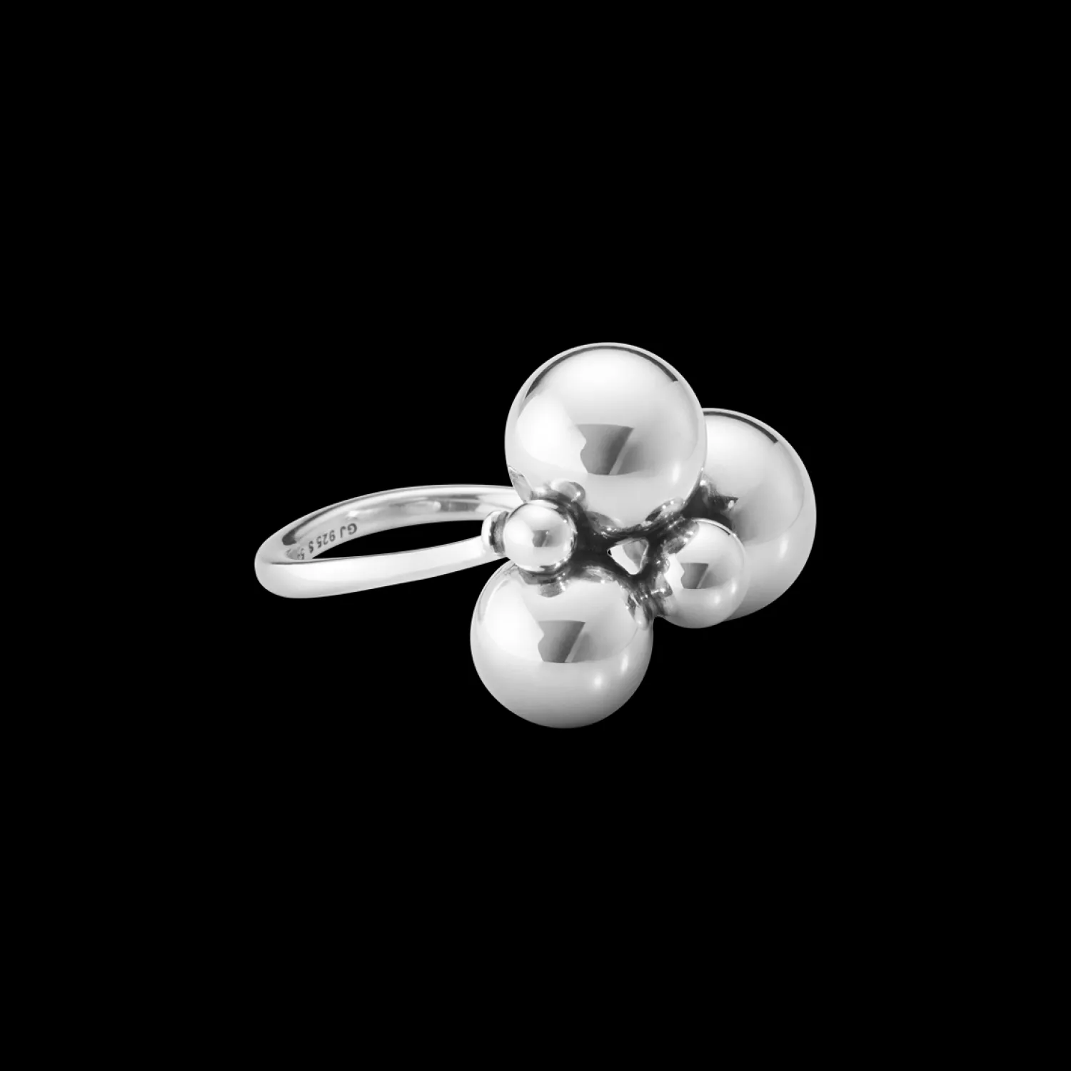georg_jensen_moonlight_gr_1-2.webp New Moonlight Grapes ring - 20000660 Ringen | Zonder Kleuren Of Stenen