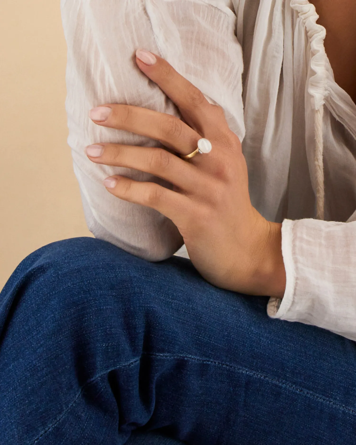 nanis_amuleti_ring_witte__2.webp Sale Amuleti ring witte maansteen AS2-575 Kleuren En Edelstenen | Goud Geel