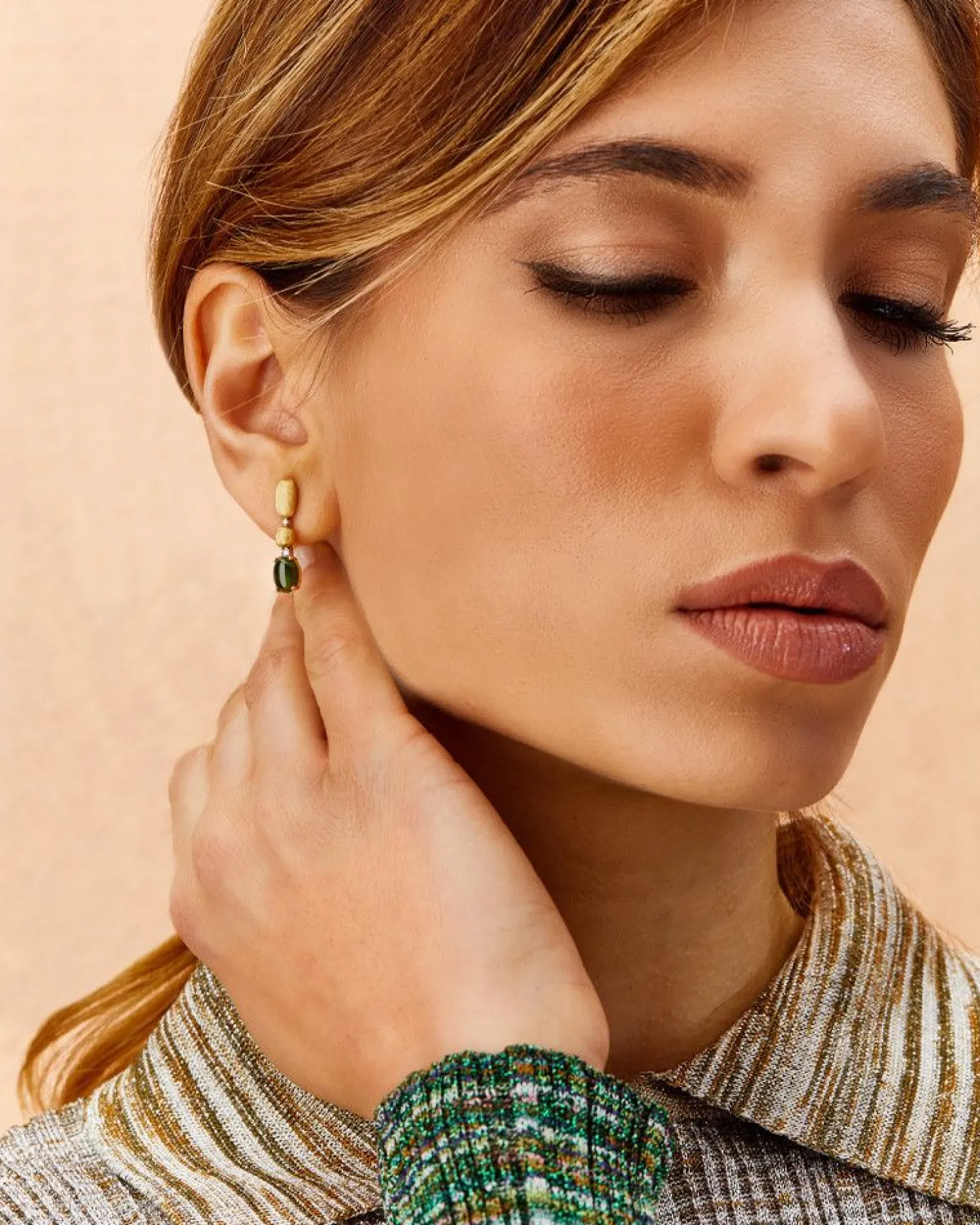 nanis_dancing_in_the_rain_1-4.webp Best Dancing in the Rain Oorhangers met Groene Toermalijn OS5-598 Diamanten En Parels | Kleuren En Edelstenen