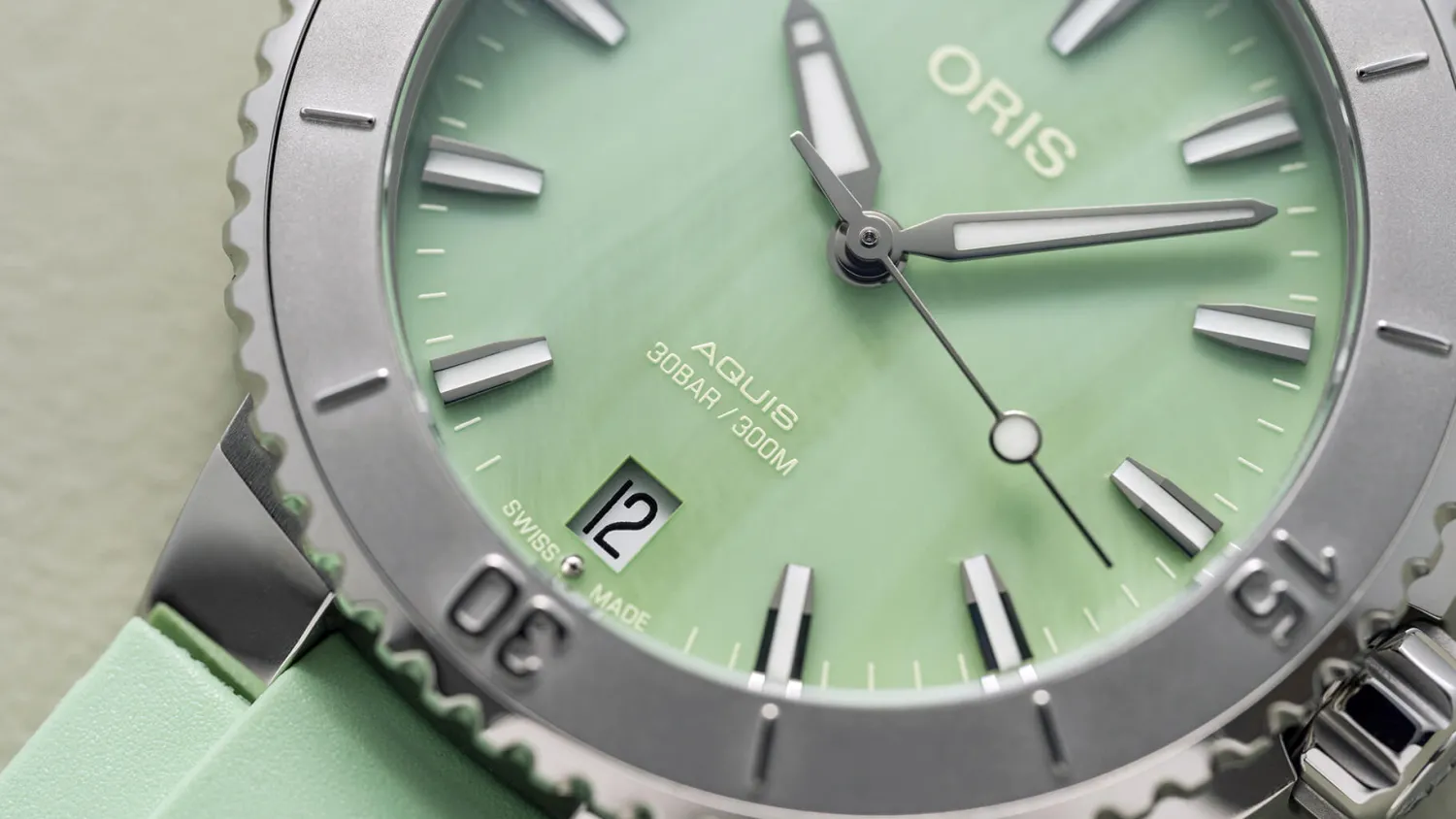 oris_aquis_date_______fc_4-1.webp Fashion Aquis Date 01 733 7770 4157-07 4 18 67FC DAMES Heren Horloges | Dames Horloges
