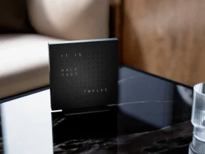 Discount Earth 13.5 - Deep Black Qlocktwo