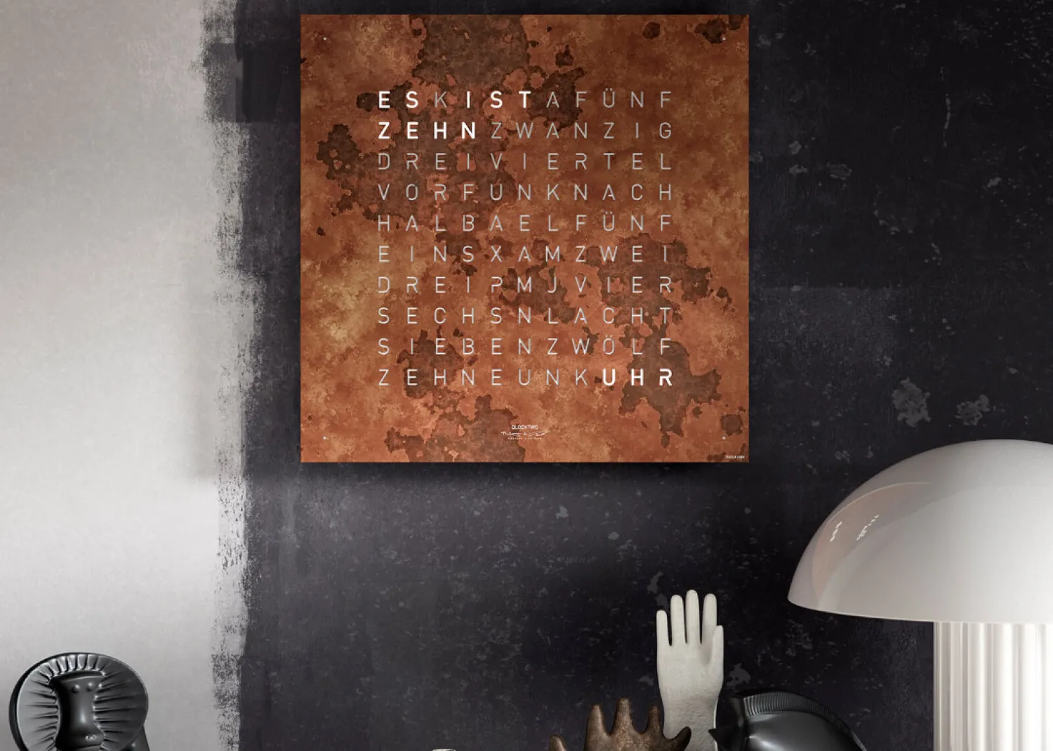 qlocktwo_earth__creators__1-3.webp Discount Earth 45 Creator's Edition - Rust Qlocktwo